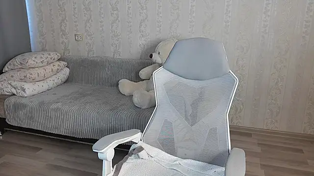 Lunni 03 online show from July 3, 1:28 pm