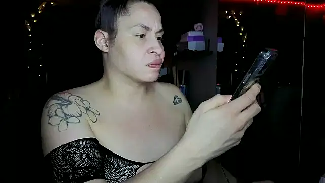 imisamoore69 online show from July 30, 12:39 pm