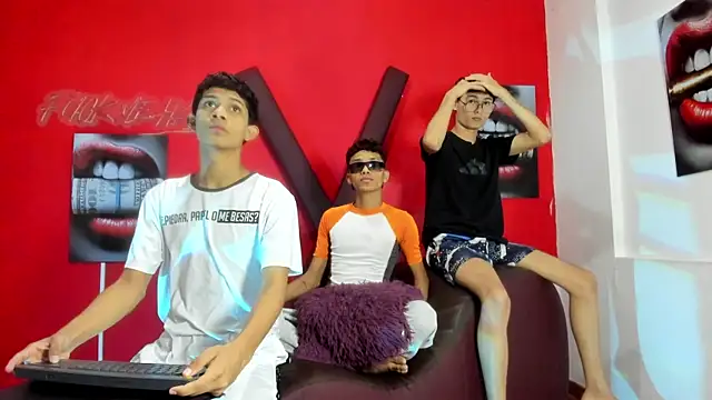 PRETTY LOVERS1 online show from July 7, 1:08 am