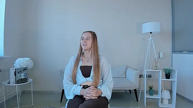 GeneviveCarello online show from July 8, 9:33 am