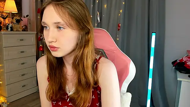 CozyKisses online show from July 29, 9:31 am
