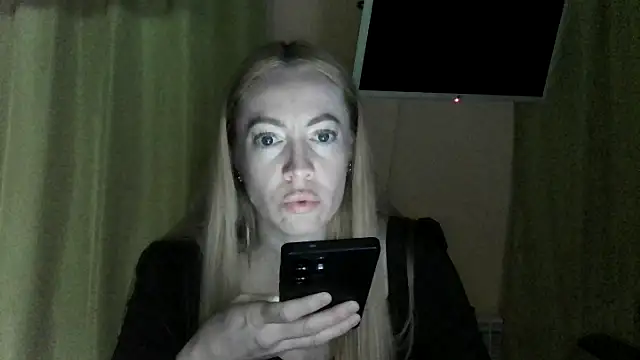 LensyTourels online show from July 17, 5:16 pm