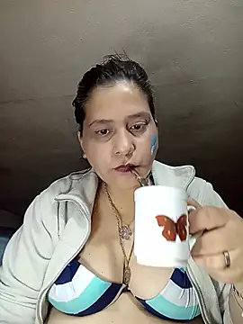 Cynthia186 online show from July 19, 1:02 pm