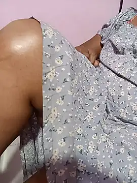 DeviModel143 online show from July 20, 3:58 pm