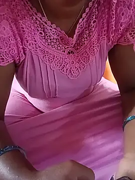 DeviModel143 online show from August 7, 4:52 am