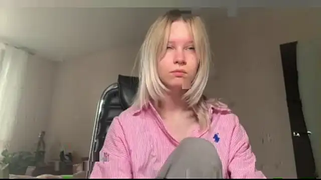 JessicaLowland online show from July 22, 11:22 am