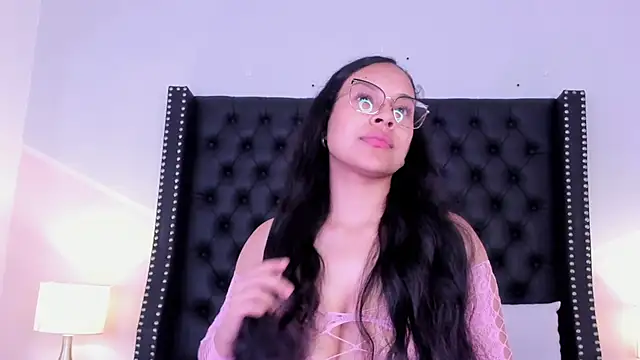 mia hiill  online show from July 30, 3:40 am