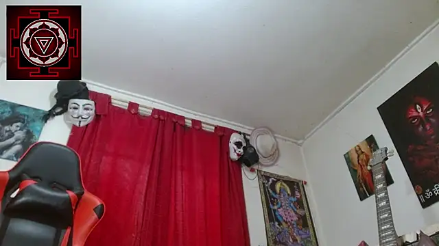 Amanda Valeska online show from November 16, 6:30 pm