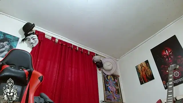 Amanda Valeska online show from July 28, 6:20 pm