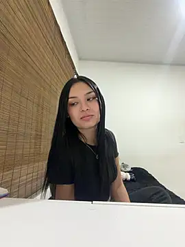 Isa-Gomezz online show from July 24, 2:31 am