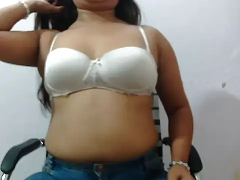 Suhani Arora898 online show from July 23, 7:27 am