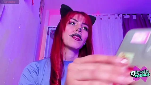 jessierocketx online show from October 29, 9:50 pm