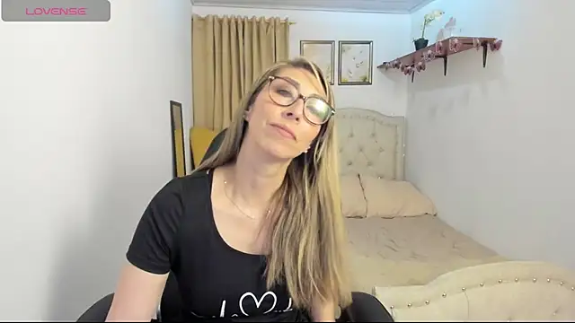 scarletfs online show from July 29, 11:32 am