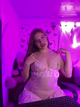 meganvg  online show from July 30, 3:46 pm