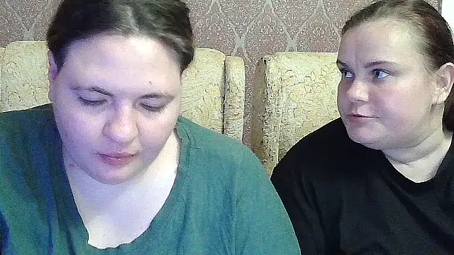 MilaXHelen online show from July 28, 8:34 pm