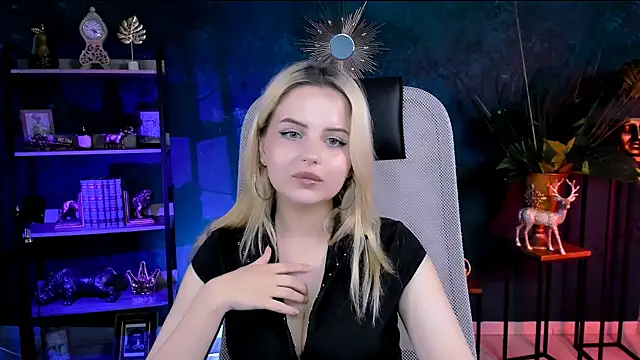 AliceSilvia  online show from July 28, 3:21 pm