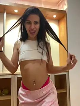 EllaBubbless online show from July 31, 7:59 pm