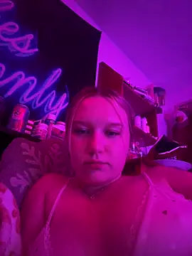 itssmequinn online show from July 31, 2:34 am