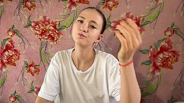 JenCloud online show from August 7, 10:11 am