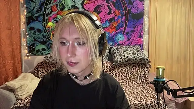 Reboot F5 online show from August 5, 4:13 pm