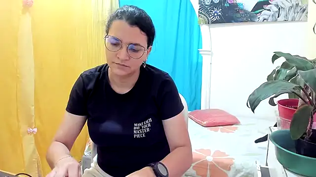 MARILYN GARCIA online show from July 18, 12:51 pm