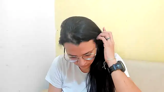 MARILYN GARCIA online show from April 29, 3:58 pm