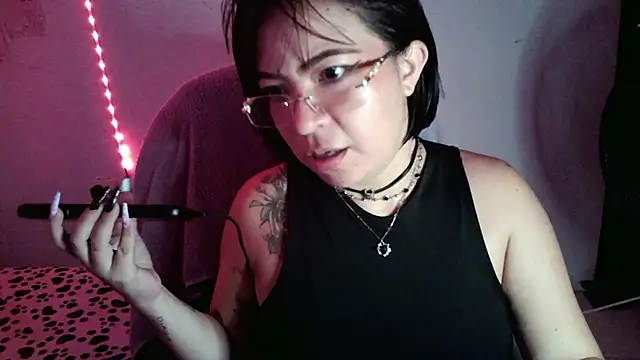 NoxxVelveth online show from August 7, 5:09 pm