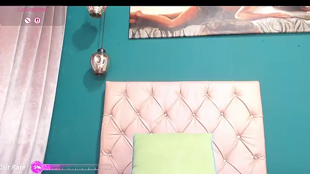 Snapshot of Tinna_Flirt chatting on October 21, 5:00 am Tinna Flirt online show from October 21, 5:00 am