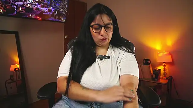 coraline latin online show from December 19, 11:52 pm