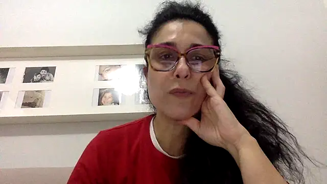 crudeliafrancy online show from February 25, 3:43 pm