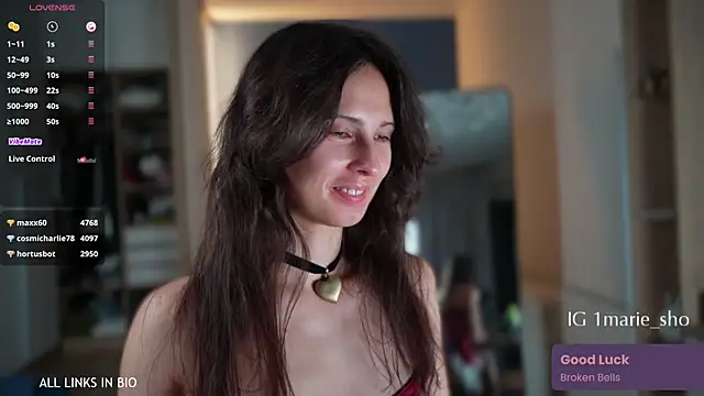 LAUREL HAZEL online show from October 25, 6:15 pm