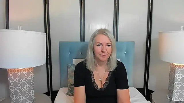 EricaTop online show from November 1, 6:06 am