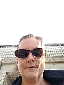 SwedishJennifer online show from April 30, 11:37 am