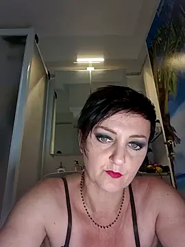 lucillabollente online show from June 18, 2:00 pm