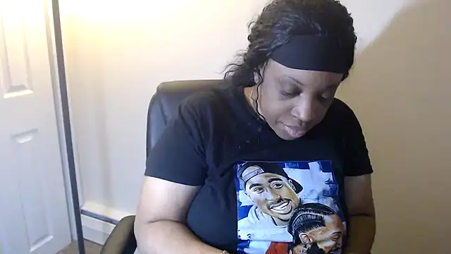 Sexymona1218 online show from May 1, 2:15 am