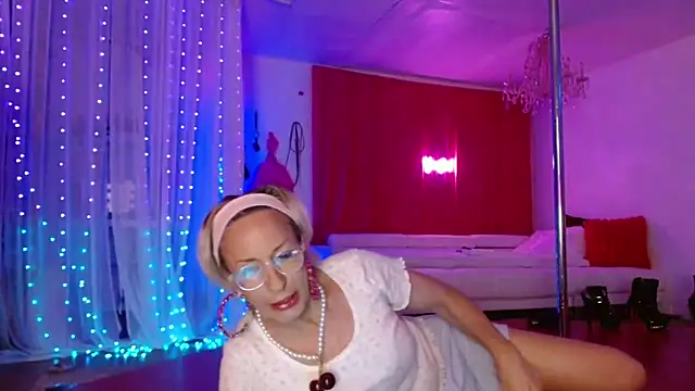 Sweet-Ginger online show from March 17, 3:38 pm