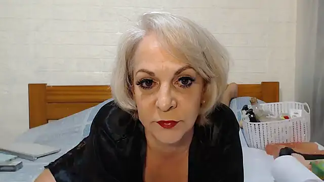 Snapshot of awild_kitten chatting on October 11, 9:14 am awild kitten online show from October 11, 9:14 am