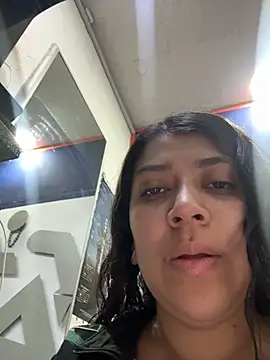 emilyjohanson online show from July 21, 4:41 pm