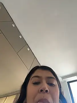 emilyjohanson online show from July 30, 6:09 pm