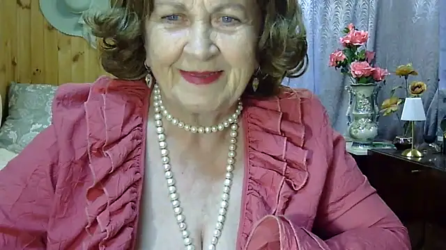 Emma52610 online show from June 27, 4:57 pm