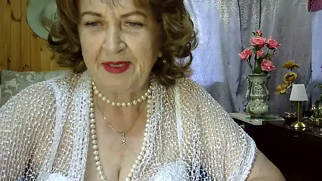 Emma52610 online show from July 24, 11:30 am
