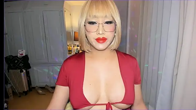 AliciaGundersen online show from September 28, 4:34 pm