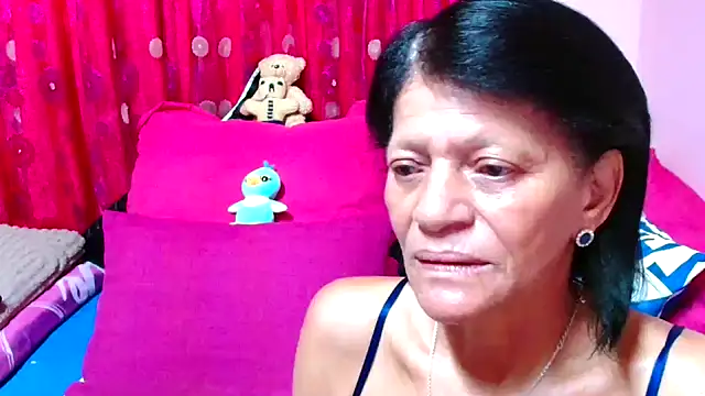 Snapshot of SLUTTYROXY chatting on September 14, 5:05 am SLUTTYROXY online show from September 14, 5:05 am