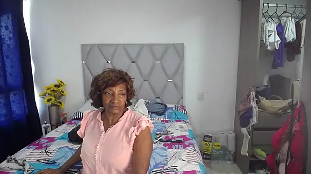 Snapshot of AnnaSim chatting on October 9, 5:06 pm AnnaSim online show from October 9, 5:06 pm
