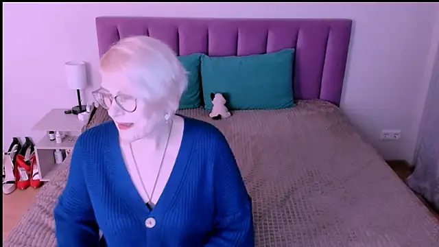 sabrinamacmarren online show from September 23, 6:39 pm