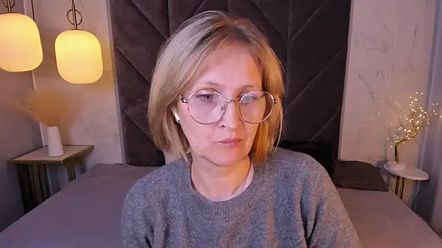 Paris Cherry online show from September 29, 8:36 pm