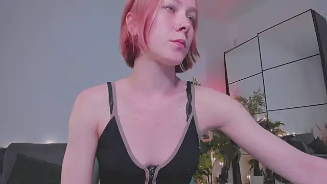 LilianKroft online show from July 6, 11:59 am