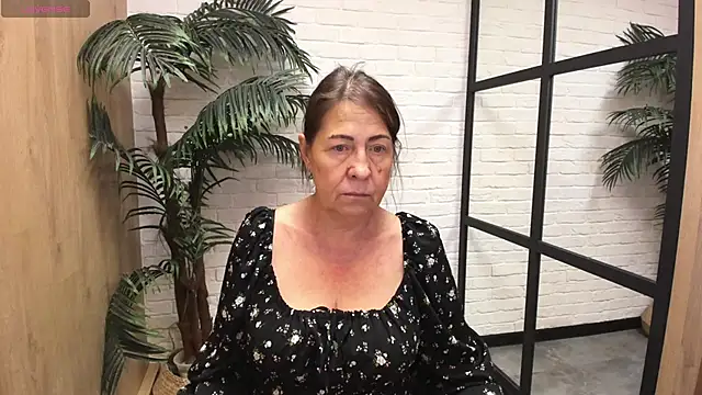 LindaPassionate online show from June 12, 1:08 pm