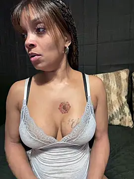Rakiyahcharms online show from June 19, 9:57 am