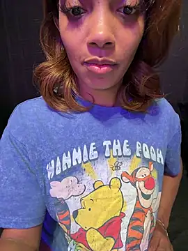 Rakiyahcharms online show from July 26, 7:10 pm